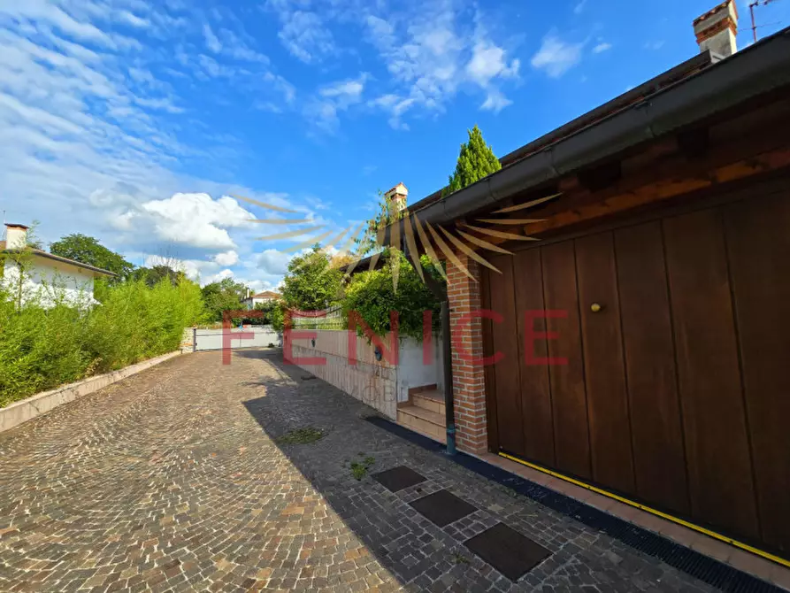Immagine 44 di Villa in vendita  in Via Monte Rosa a Montebelluna