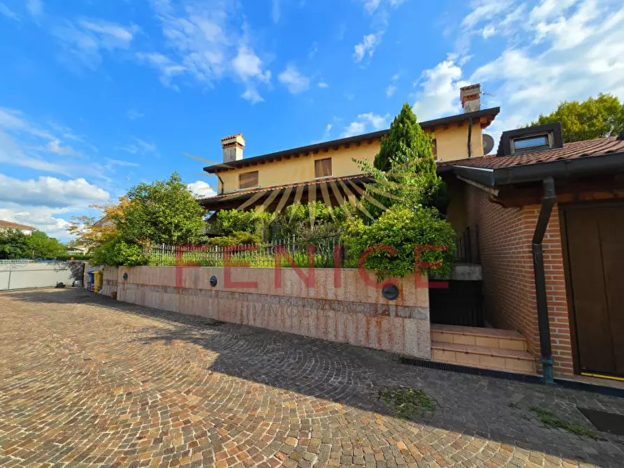 Immagine 45 di Villa in vendita  in Via Monte Rosa a Montebelluna