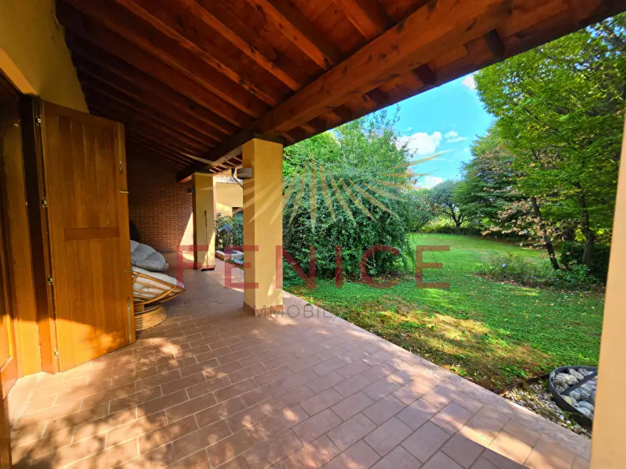 Immagine 48 di Villa in vendita  in Via Monte Rosa a Montebelluna