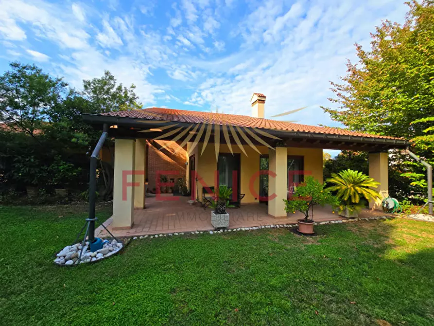 Immagine 49 di Villa in vendita  in Via Monte Rosa a Montebelluna