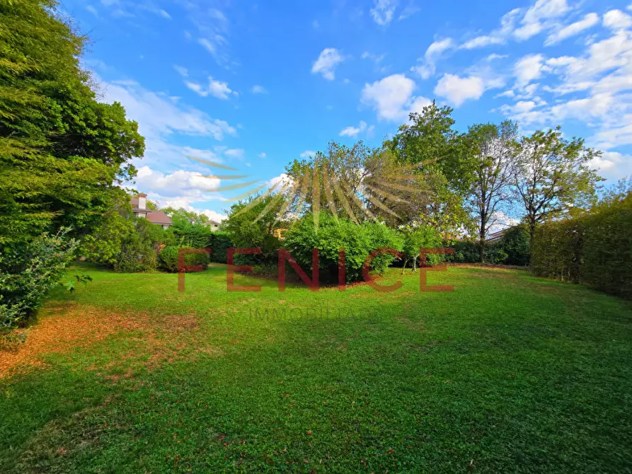 Immagine 54 di Villa in vendita  in Via Monte Rosa a Montebelluna