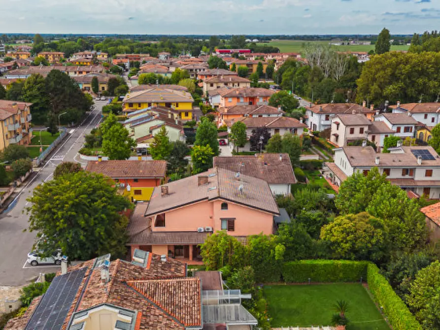 Immagine 41 di Casa bifamiliare in vendita  in Via Dante Alighieri 55 a Curtatone