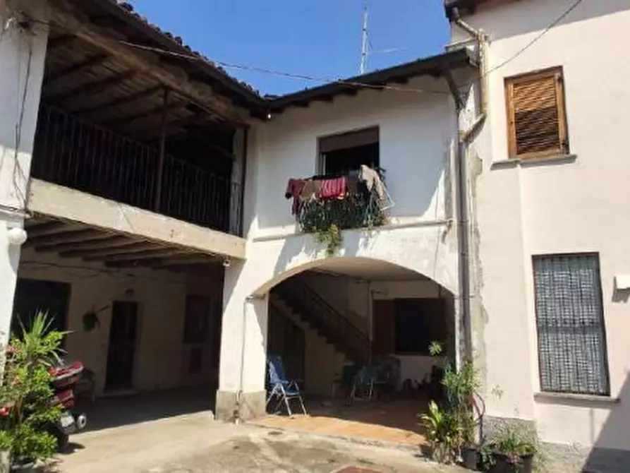 Immagine 16 di Appartamento in vendita  in Via Alessandro Volta 48 - 22070 Rovello Porro (CO) a Rovello Porro