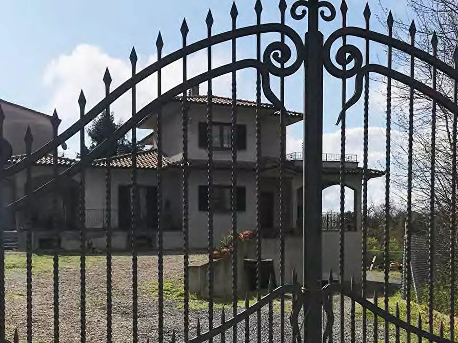 Immagine 12 di Appartamento in vendita  in VIA ZEPPONAMI N147/B - 01027 Montefiascone (VT) a Montefiascone