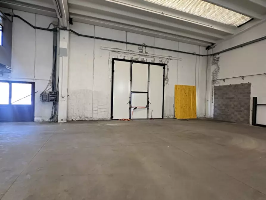 Immagine 8 di Capannone industriale in vendita  in VIA PRALUNGO a Meolo