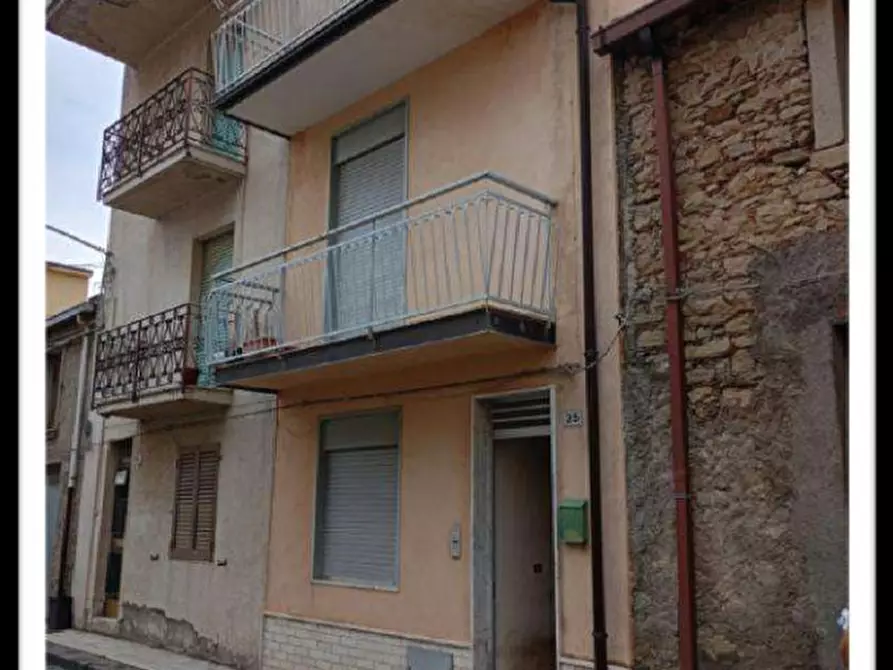 Immagine 7 di Appartamento in vendita  in Via napoleone bonaparte 35 - 98065 Montalbano Elicona (ME) a Montalbano Elicona