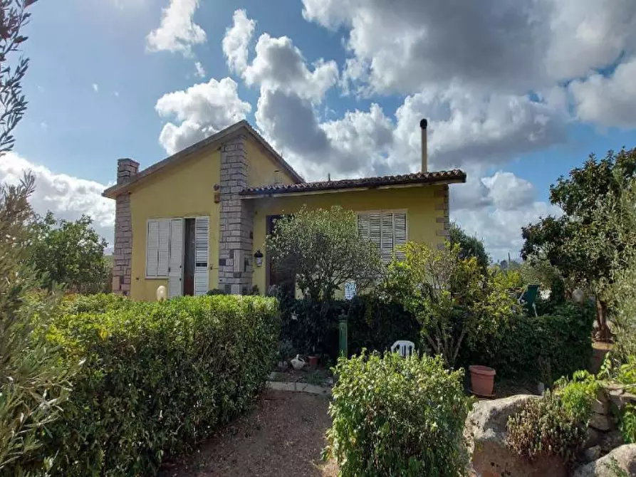 Immagine 2 di Villa in vendita  in Via del Vermentino, 5, 07022 Berchidda SS, Italia a Berchidda
