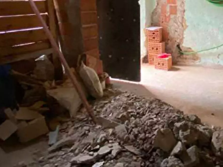 Immagine 3 di Appartamento in vendita  in Via Guglielmo Marconi 25 - 21050 Besano (VA) a Besano