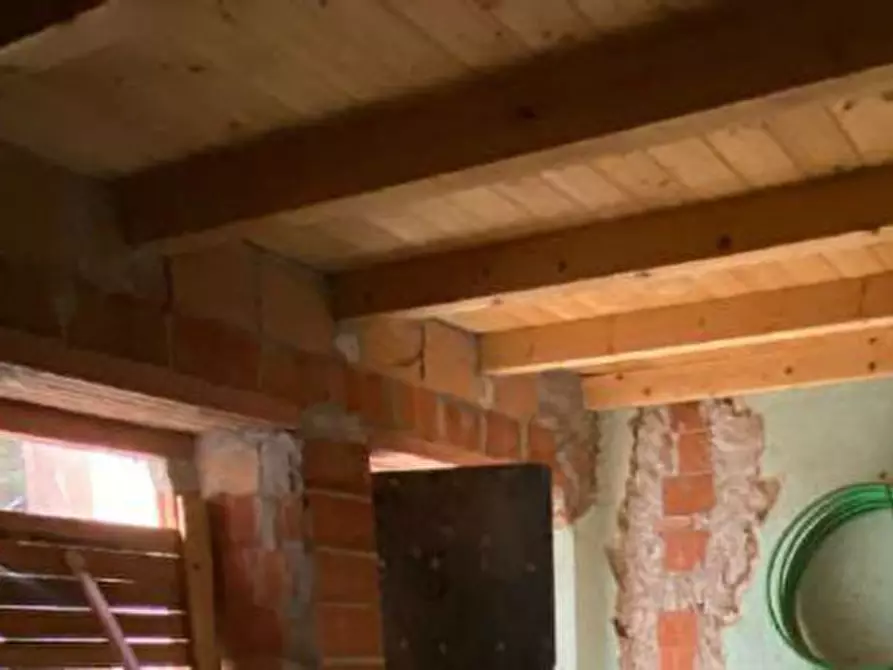 Immagine 4 di Appartamento in vendita  in Via Guglielmo Marconi 25 - 21050 Besano (VA) a Besano