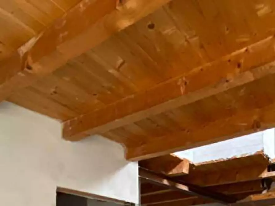 Immagine 6 di Appartamento in vendita  in Via Guglielmo Marconi 25 - 21050 Besano (VA) a Besano