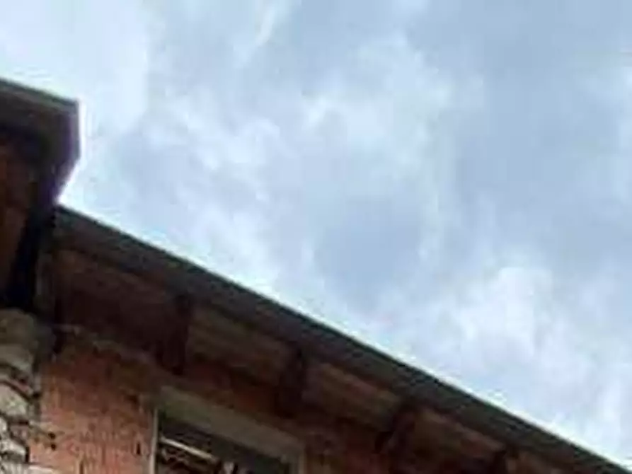 Immagine 11 di Appartamento in vendita  in Via Guglielmo Marconi 25 - 21050 Besano (VA) a Besano