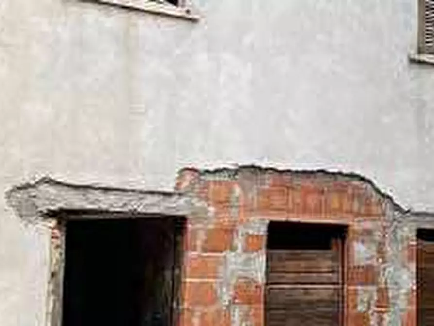 Immagine 13 di Appartamento in vendita  in Via Guglielmo Marconi 25 - 21050 Besano (VA) a Besano