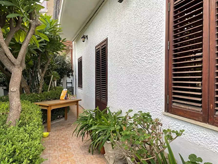 Immagine 1 di Appartamento in vendita  in Via Partanna Mondello, 56 - 90151 Palermo (PA) a Palermo