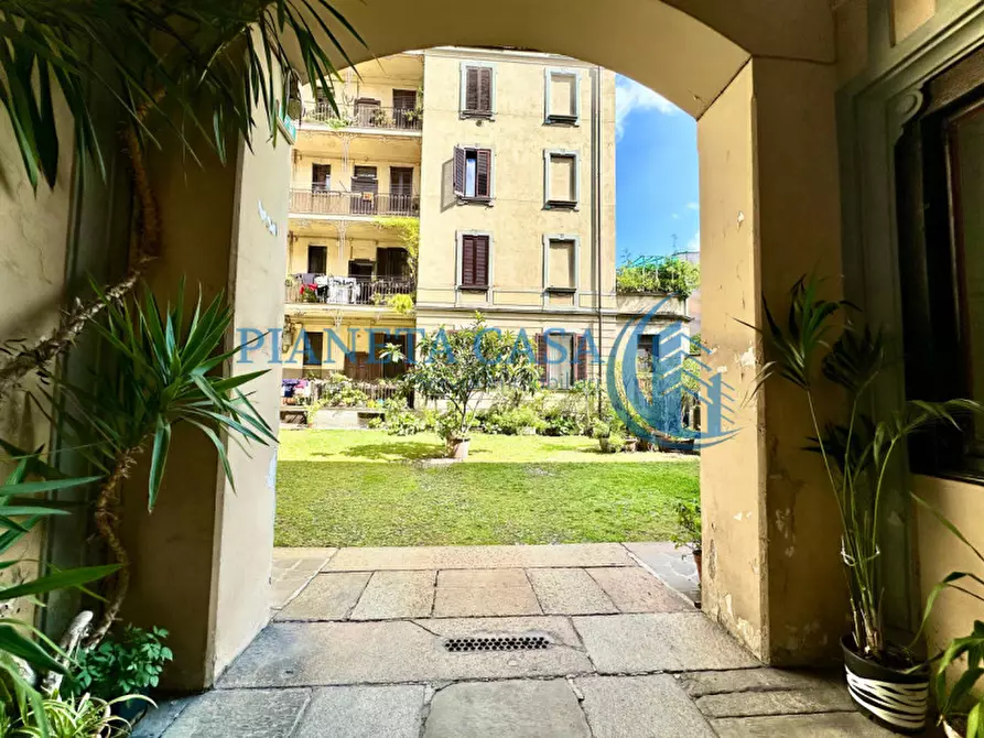 Immagine 1 di Appartamento in vendita  in via piero della francesca 68 milano a Milano