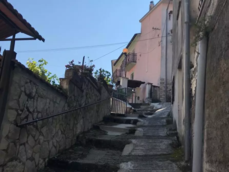 Immagine 1 di Appartamento in vendita  in Via Colle Snc - 03040 Vallerotonda (FR) a Vallerotonda