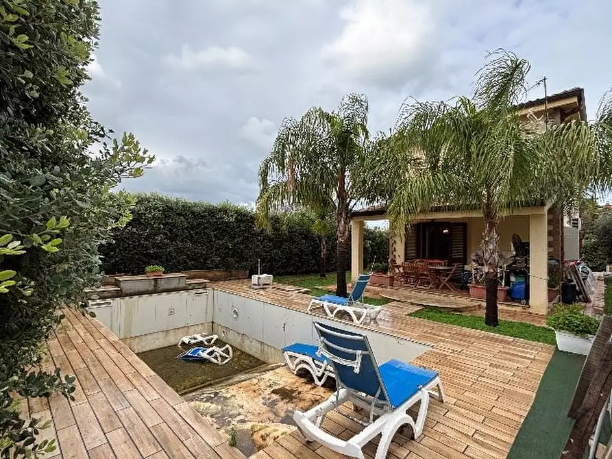 Immagine 20 di Villa in vendita  in Via del Cormorano, 90044 Carini PA, Italia a Carini