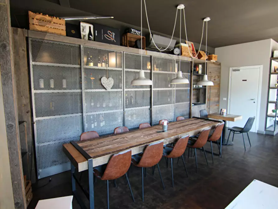 Immagine 12 di Negozio in vendita  in Via Castello a Piove Di Sacco