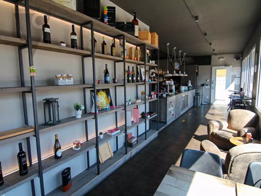 Immagine 14 di Negozio in vendita  in Via Castello a Piove Di Sacco