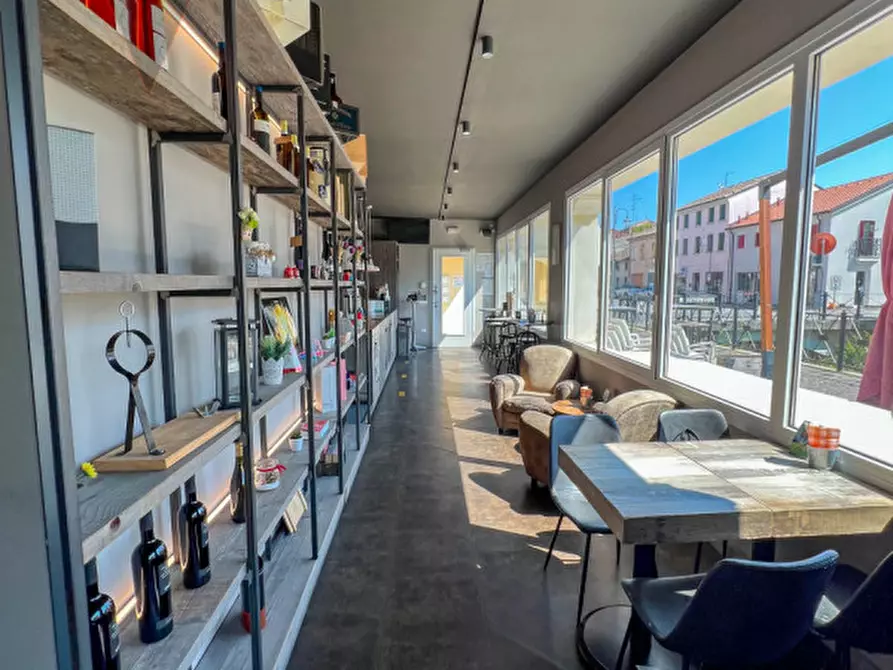 Immagine 16 di Negozio in vendita  in Via Castello a Piove Di Sacco