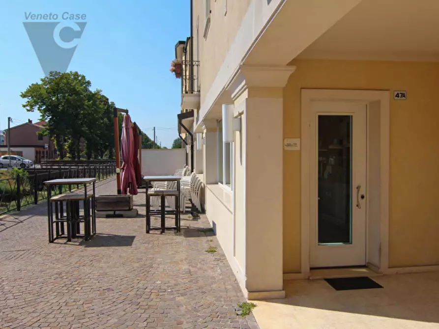 Immagine 20 di Negozio in vendita  in Via Castello a Piove Di Sacco