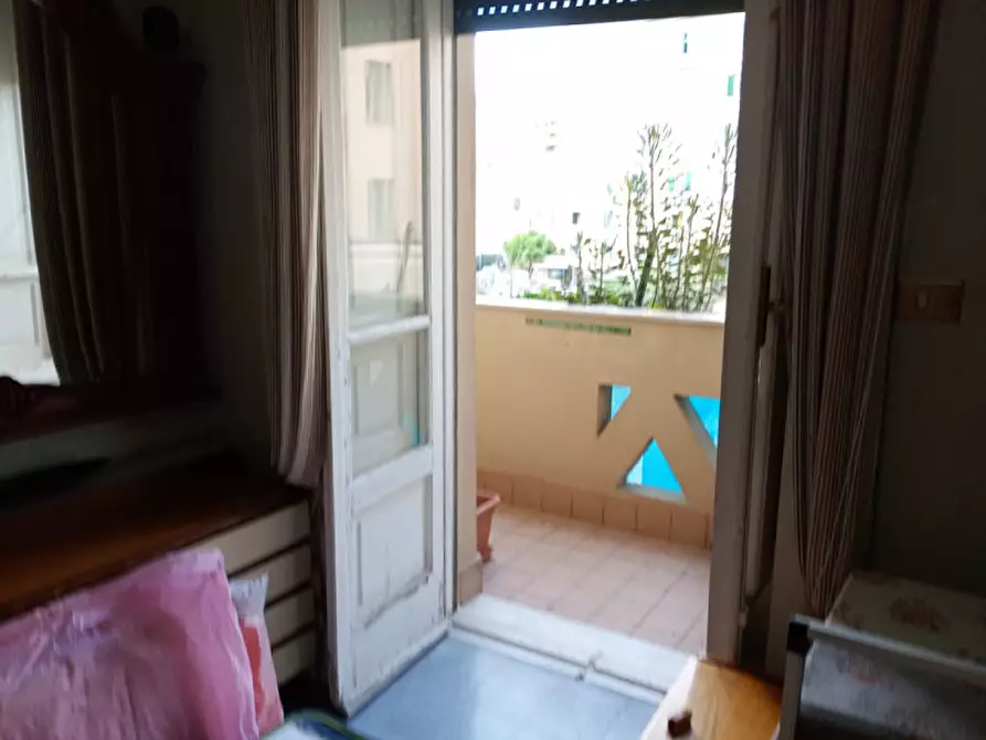 Immagine 1 di Appartamento in vendita  in via E.A Mario 25 a Napoli