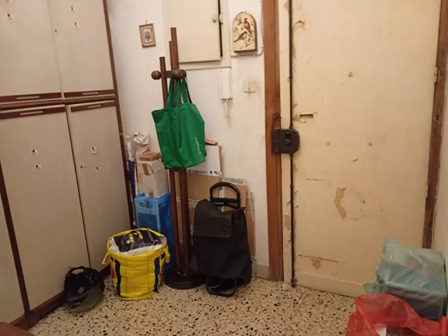 Immagine 12 di Appartamento in vendita  in via E.A Mario 25 a Napoli