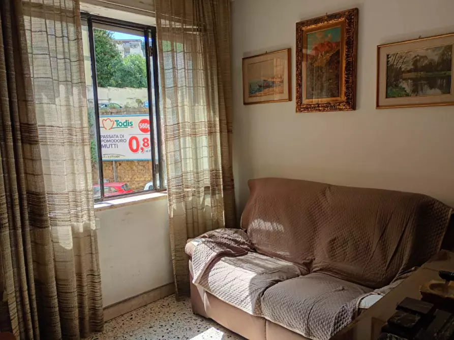 Immagine 16 di Appartamento in vendita  in via E.A Mario 25 a Napoli