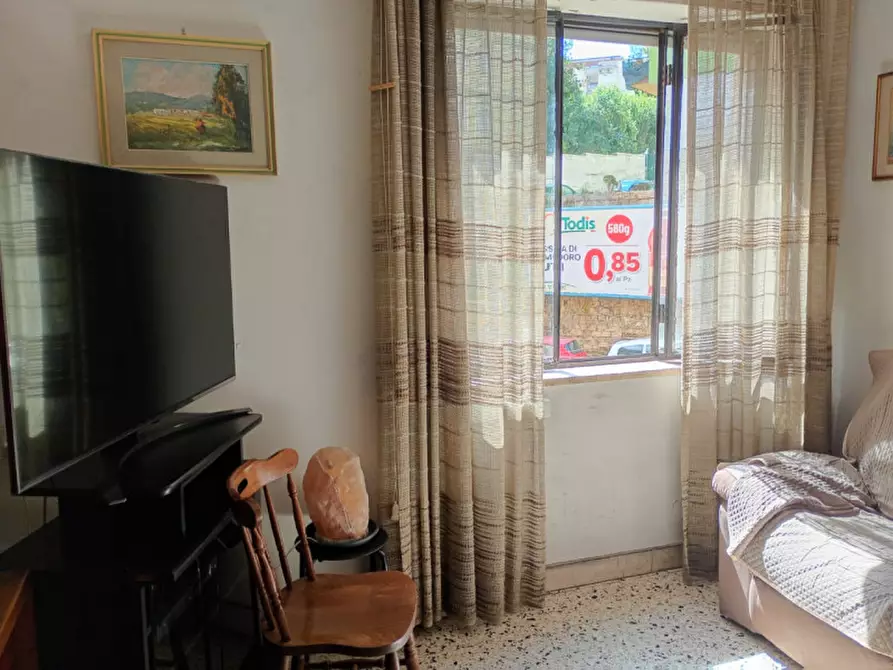 Immagine 17 di Appartamento in vendita  in via E.A Mario 25 a Napoli