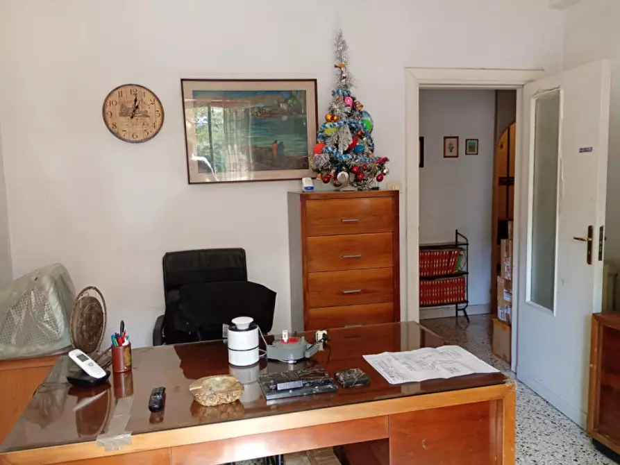 Immagine 20 di Appartamento in vendita  in via E.A Mario 25 a Napoli