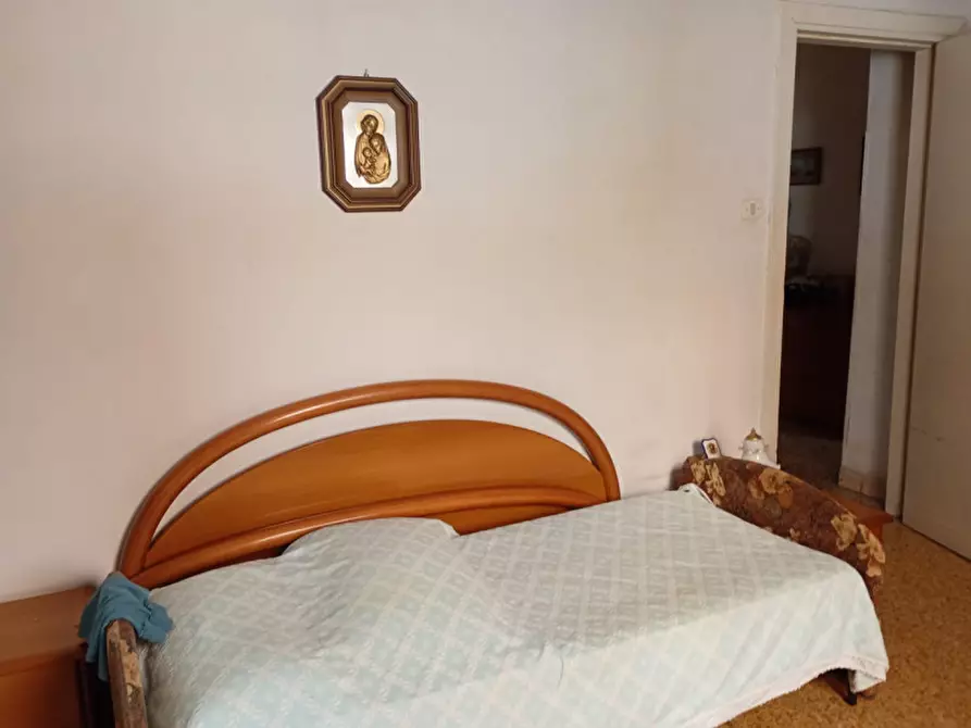 Immagine 38 di Appartamento in vendita  in via E.A Mario 25 a Napoli