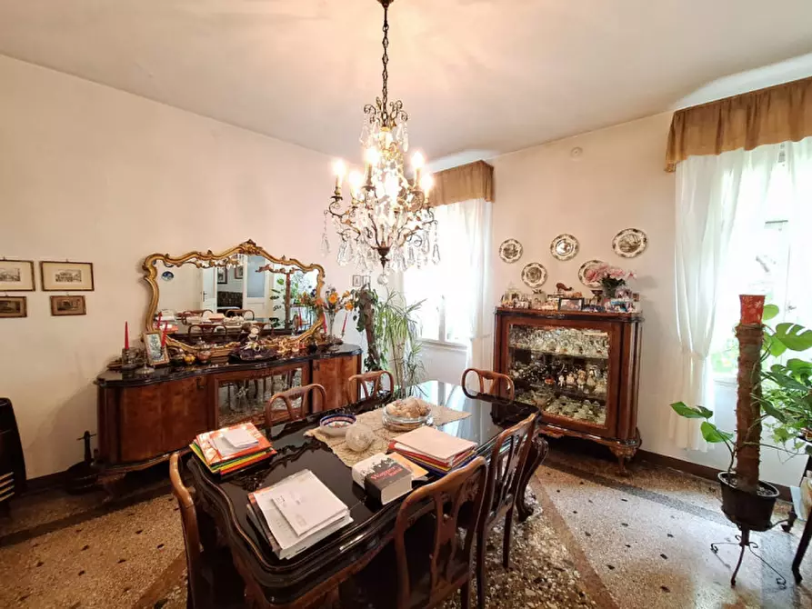 Immagine 7 di Palazzo in vendita  in Corso del Popolo a Rovigo