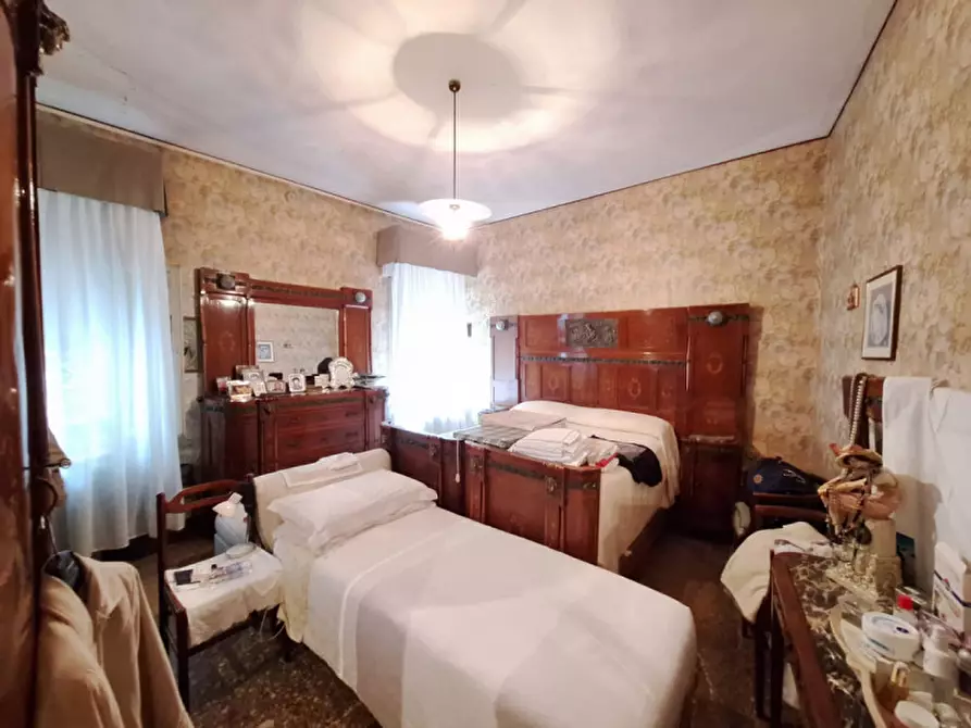 Immagine 15 di Palazzo in vendita  in Corso del Popolo a Rovigo