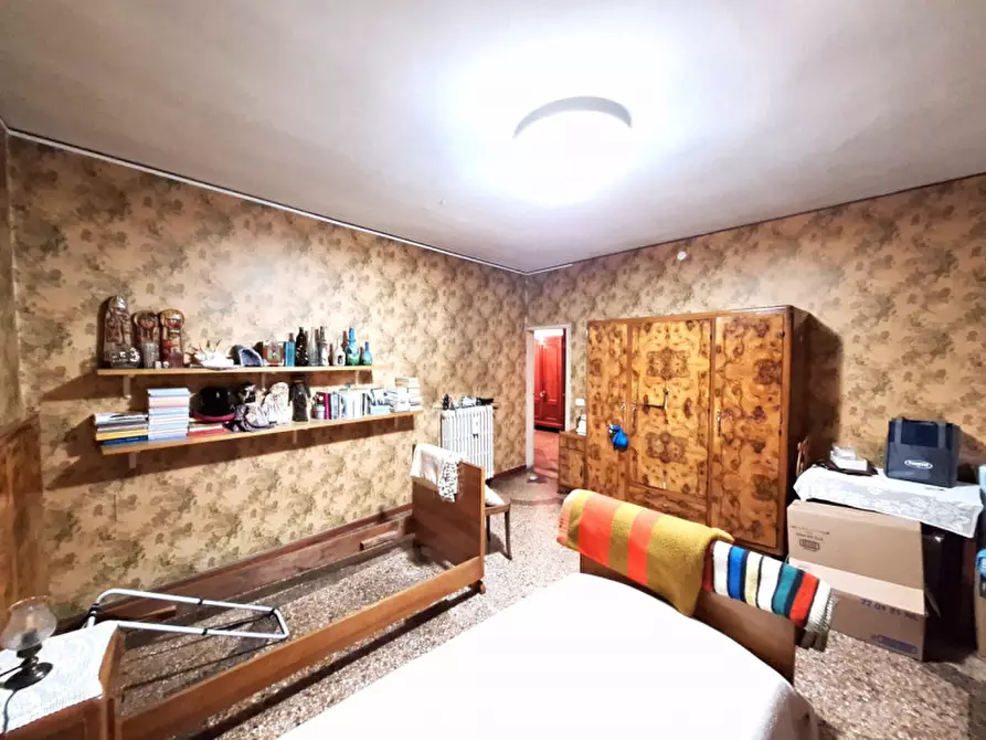 Immagine 19 di Palazzo in vendita  in Corso del Popolo a Rovigo