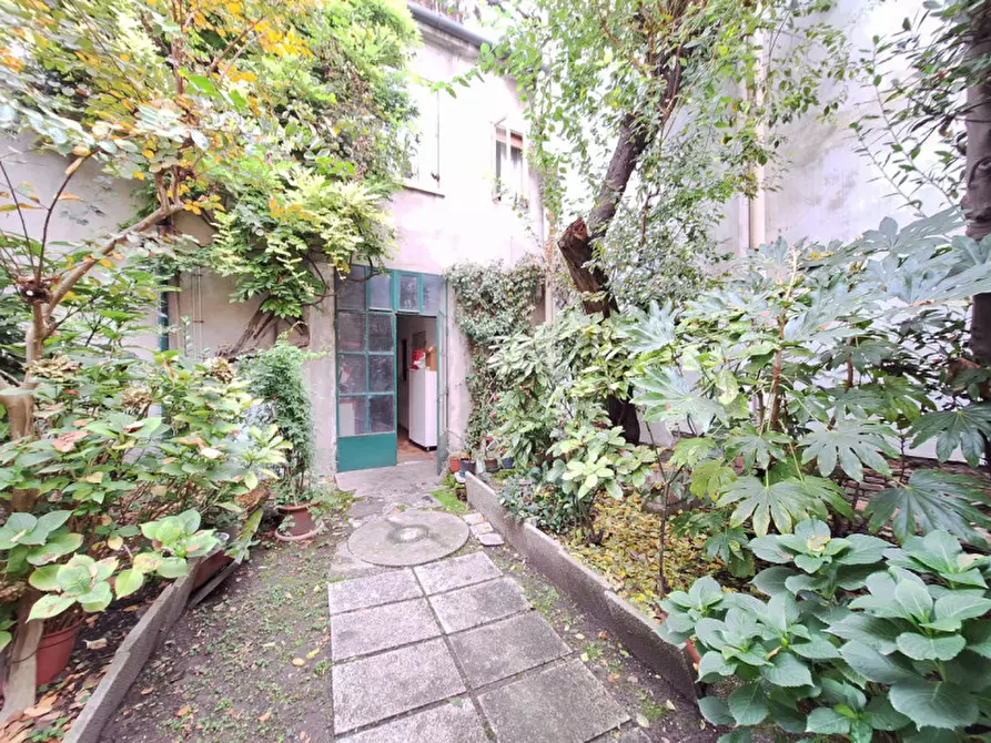 Immagine 28 di Palazzo in vendita  in Corso del Popolo a Rovigo