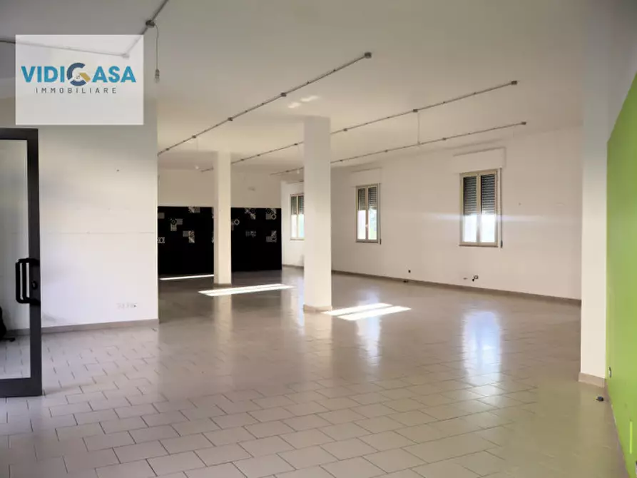 Immagine 1 di Attività commerciale in affitto  in Via Cavalcanti 72 a Montescaglioso