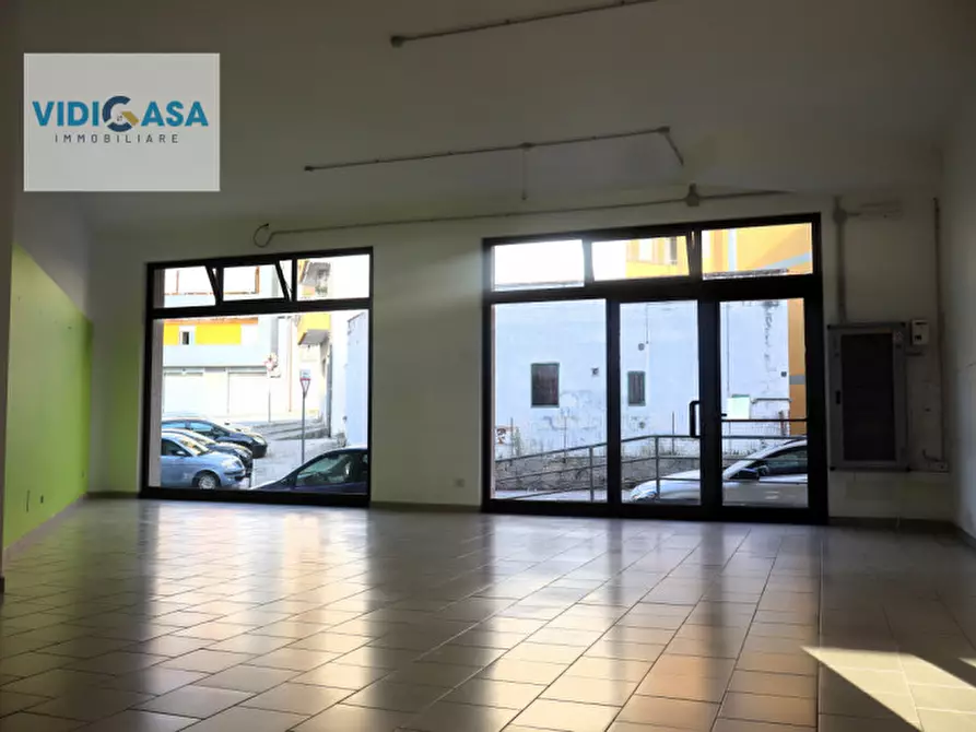 Immagine 10 di Attività commerciale in affitto  in Via Cavalcanti 72 a Montescaglioso