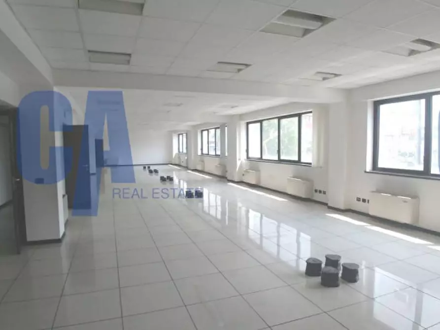 Immagine 10 di Ufficio in affitto  in VIA GROSIO a Milano