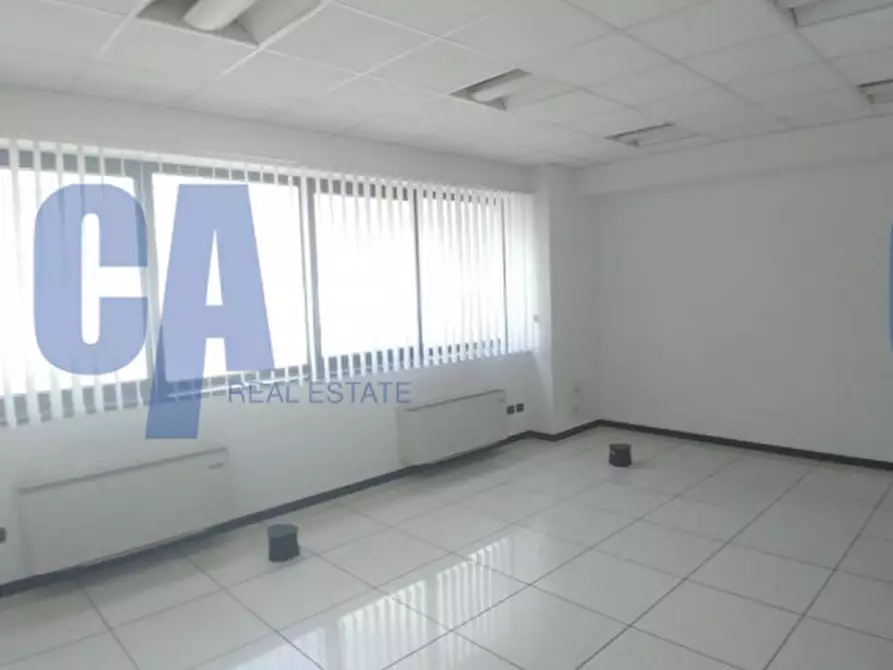 Immagine 4 di Ufficio in affitto  in VIA GROSIO a Milano