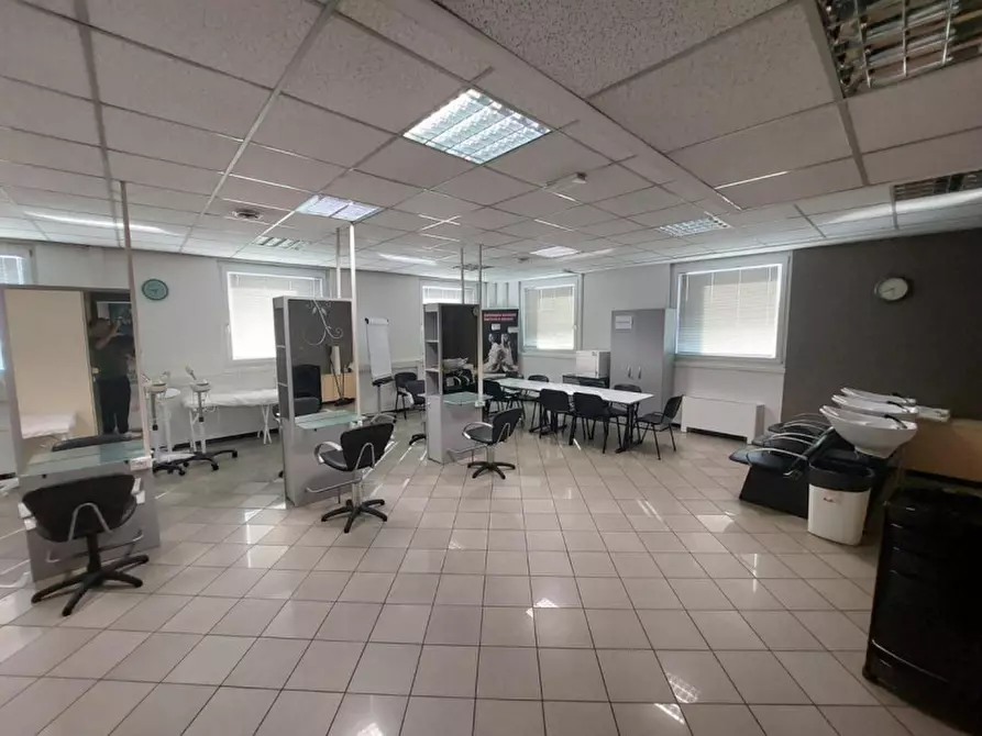 Immagine 11 di Ufficio in vendita  in Via Gaetano Modonesi, 29122 Piacenza PC, Italia a Piacenza