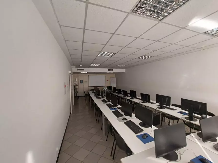 Immagine 15 di Ufficio in vendita  in Via Gaetano Modonesi, 29122 Piacenza PC, Italia a Piacenza