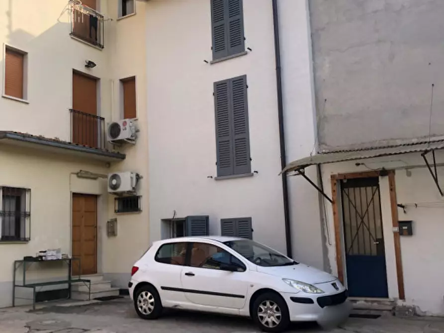 Immagine 1 di Magazzino in vendita  in Via Giuseppe Garibaldi a Capriano Del Colle