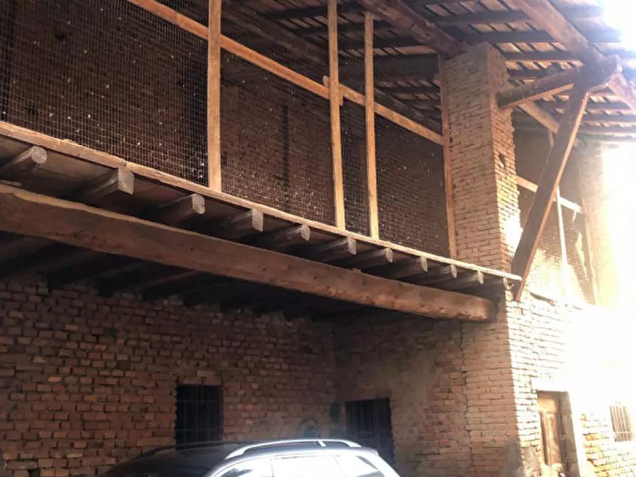 Immagine 2 di Magazzino in vendita  in Via Giuseppe Garibaldi a Capriano Del Colle