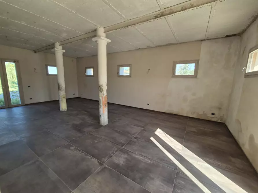 Immagine 9 di Villa in vendita  in via bel bacio 191 a Cesena