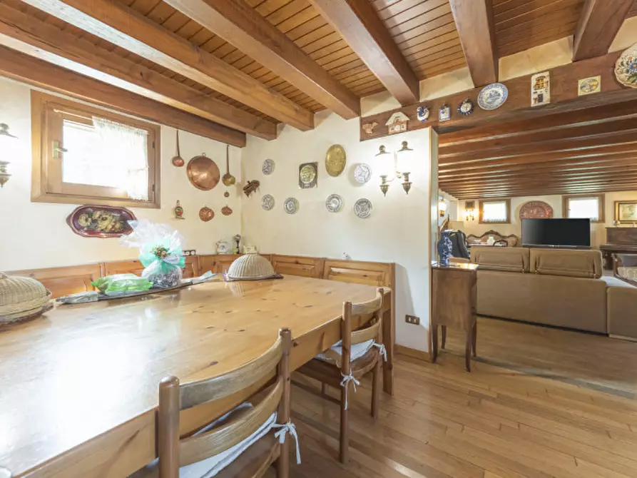 Immagine 3 di Villa in vendita  in Via delle Acquette a Treviso