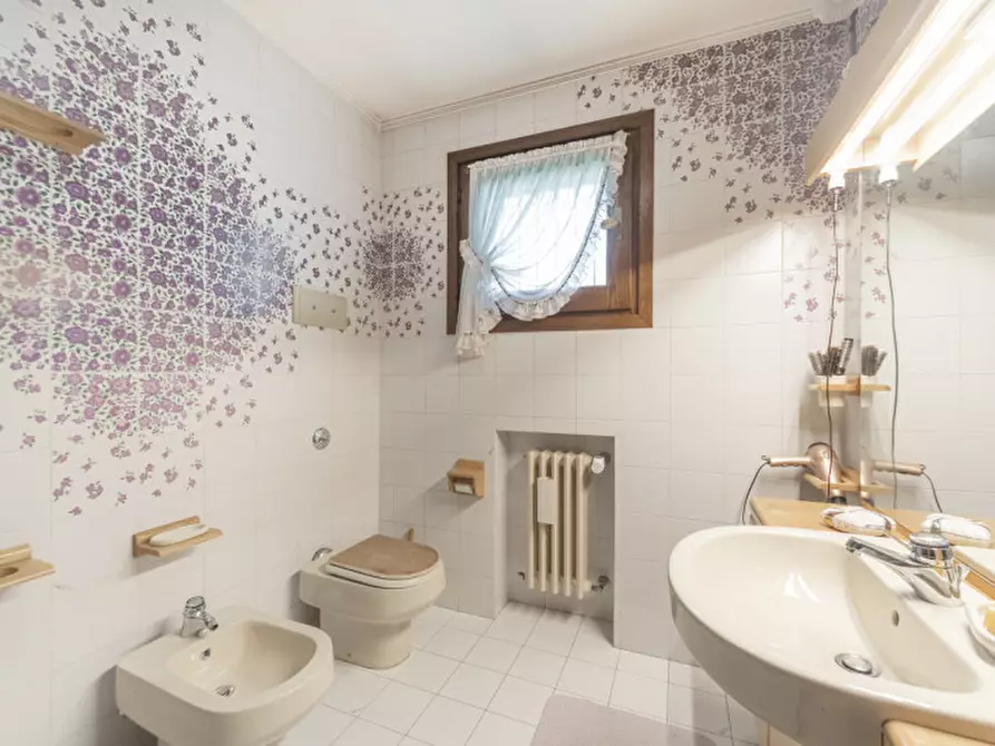 Immagine 14 di Villa in vendita  in Via delle Acquette a Treviso