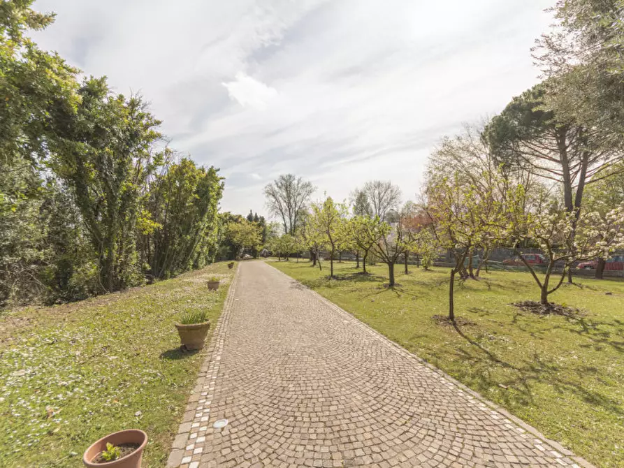 Immagine 19 di Villa in vendita  in Via delle Acquette a Treviso