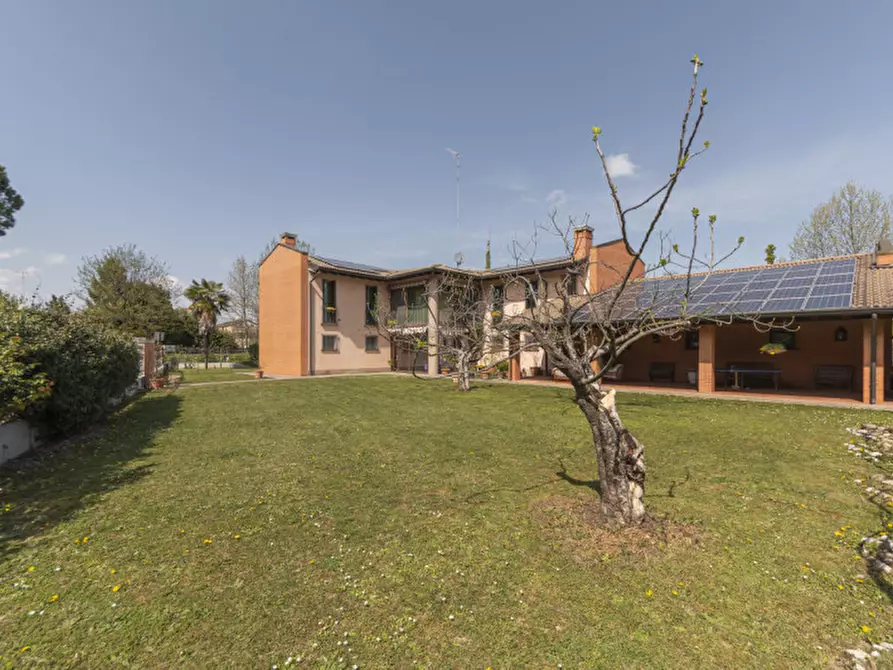 Immagine 23 di Villa in vendita  in Via delle Acquette a Treviso