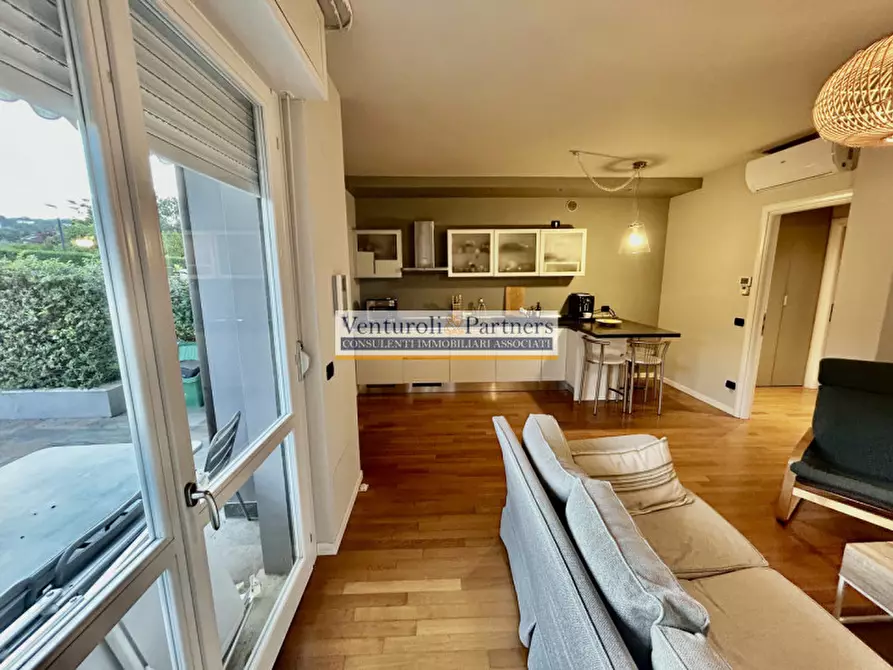 Immagine 6 di Appartamento in vendita  in via Guglielmo Marconi a Padenghe Sul Garda