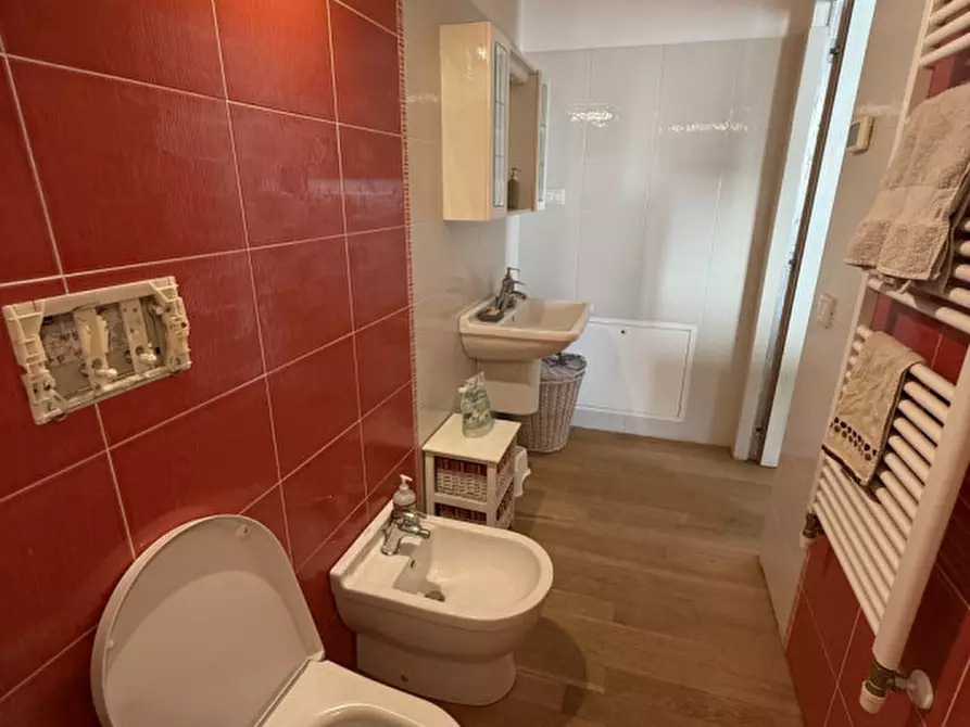 Immagine 8 di Appartamento in vendita  in Via Felice Cavallotti a Senigallia