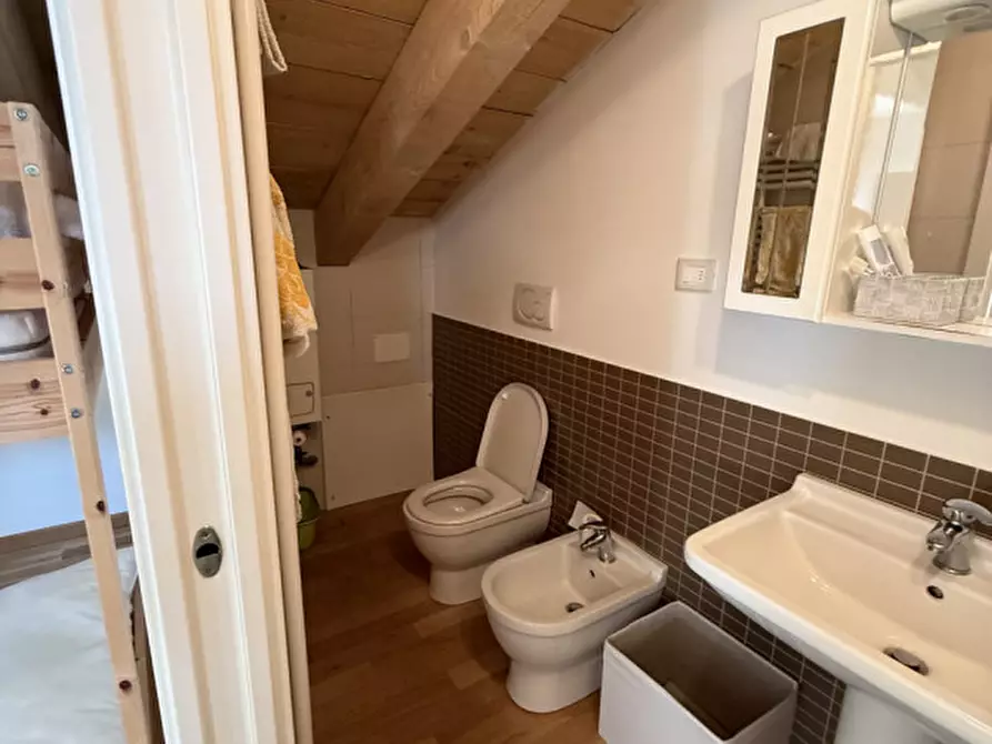 Immagine 12 di Appartamento in vendita  in Via Felice Cavallotti a Senigallia